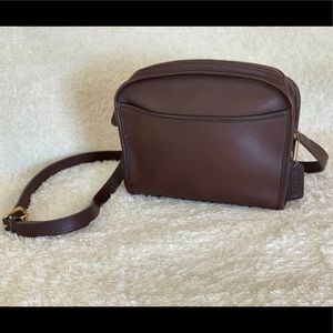 Coach • Leather • Brown